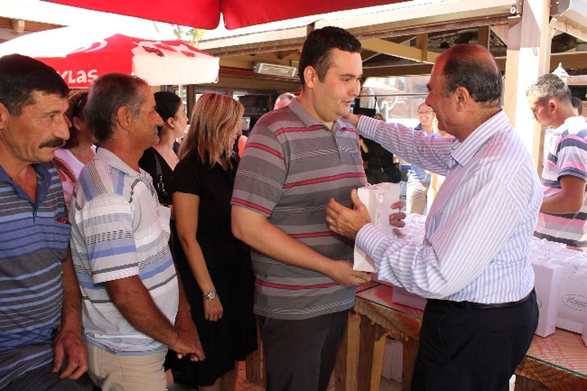 Karaosmanoğlu, Belediye Çalışanlarıyla Bayramlaştı