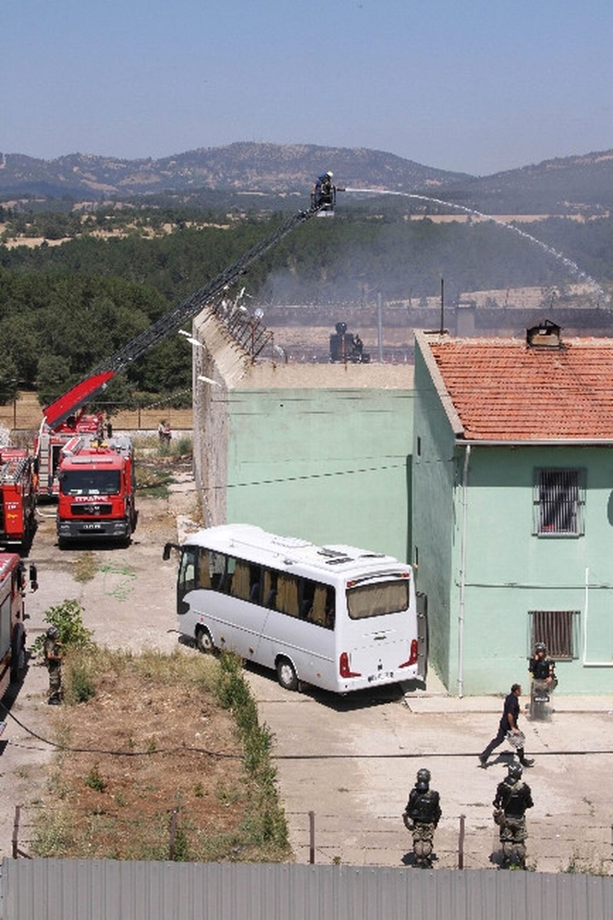 Keles Cezaevindeki İsyan ve Yangın Bastırıldı