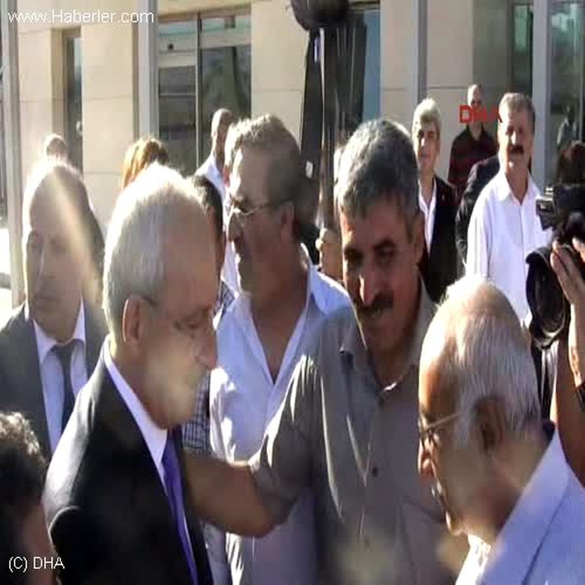 Kılıçdaroğlu\'na Coşkulu Karşılama