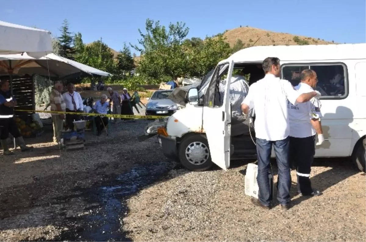 Kırıkkale\'de Trafik Kazaları: 1 Ölü, 8 Yaralı