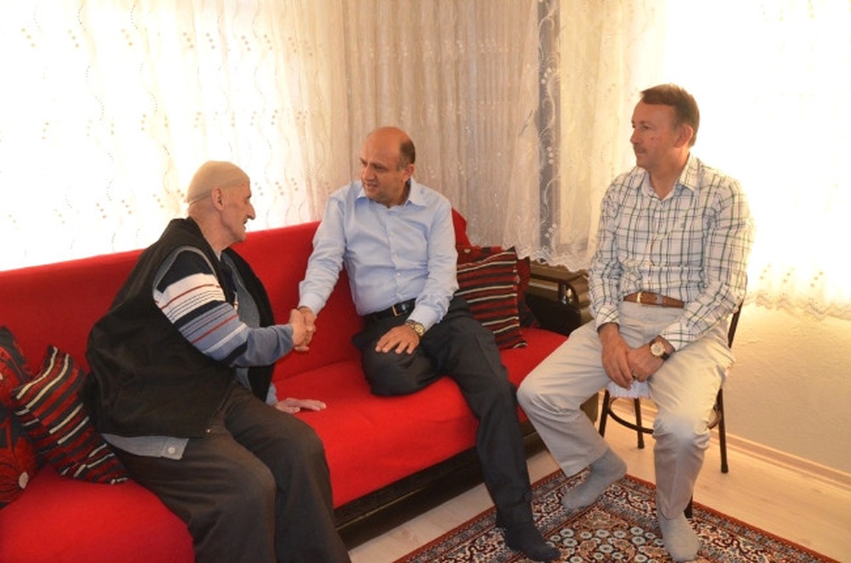 Milletvekili Işık Kartepe7de Temaslarda Bulundu