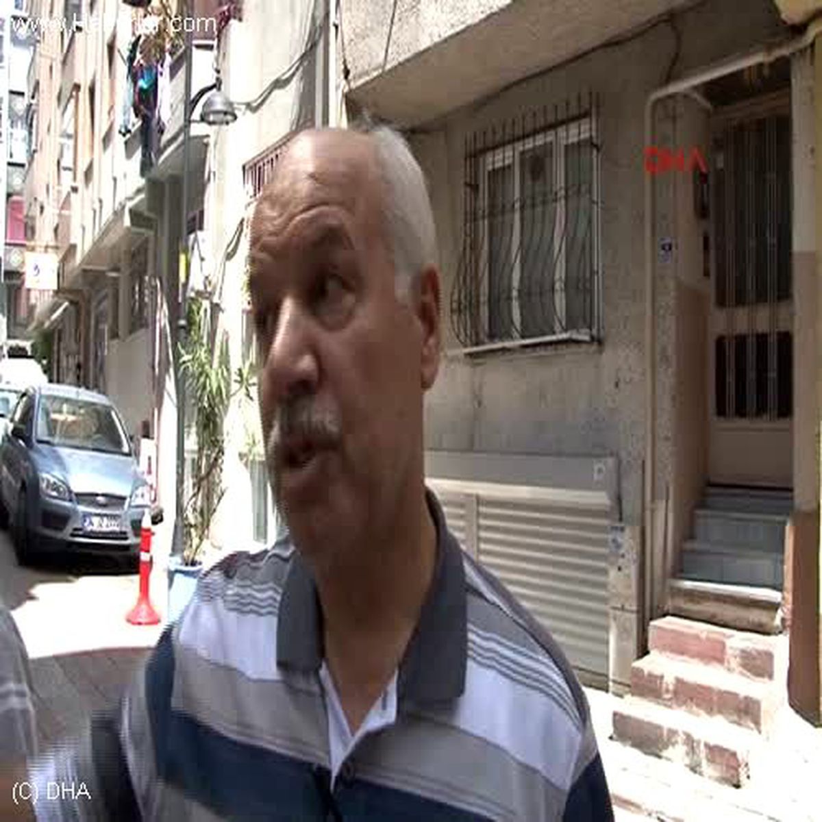 Polis Dövmeli Soyguncular Peşinde