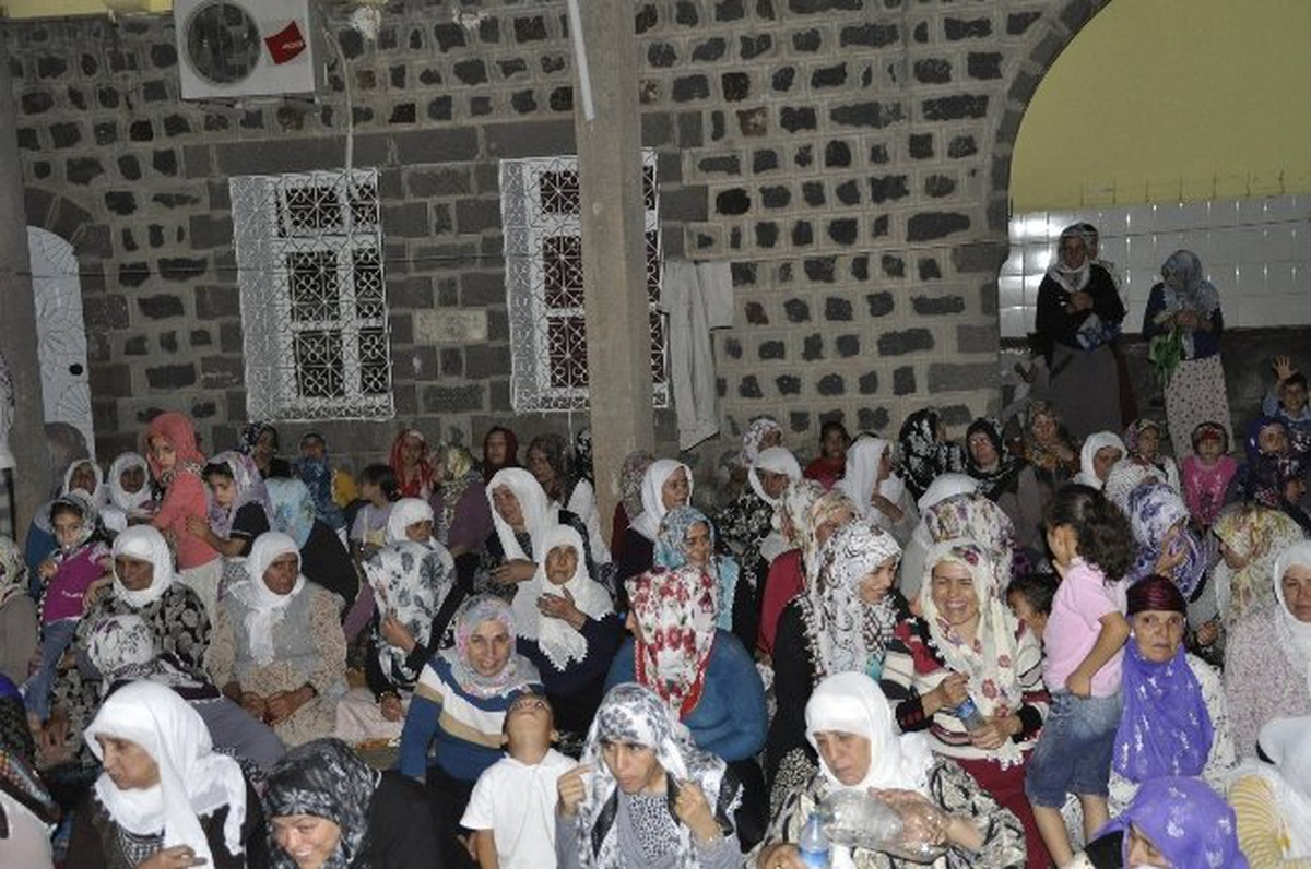 Teravih Namazı Dua ve Gözyaşları ile Sona Erdi