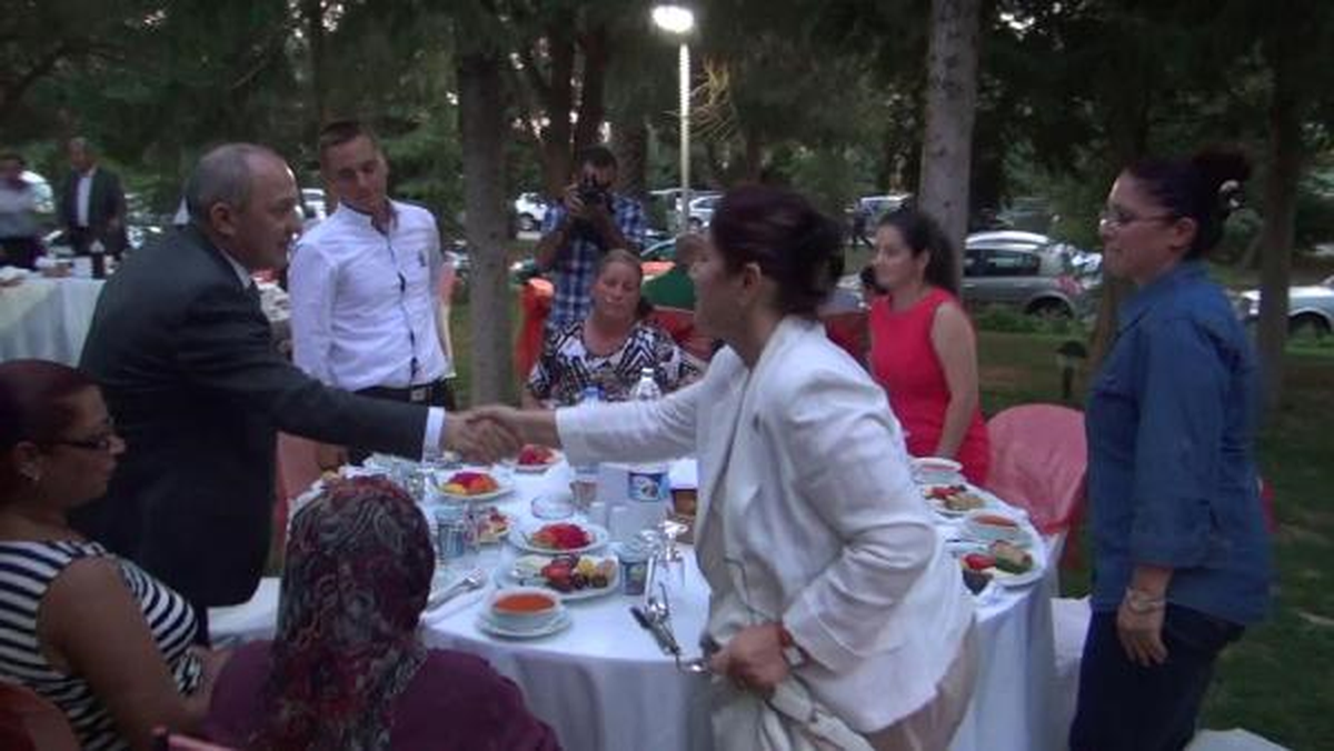 Terör Polisinden Şehit Ailelerine İftar