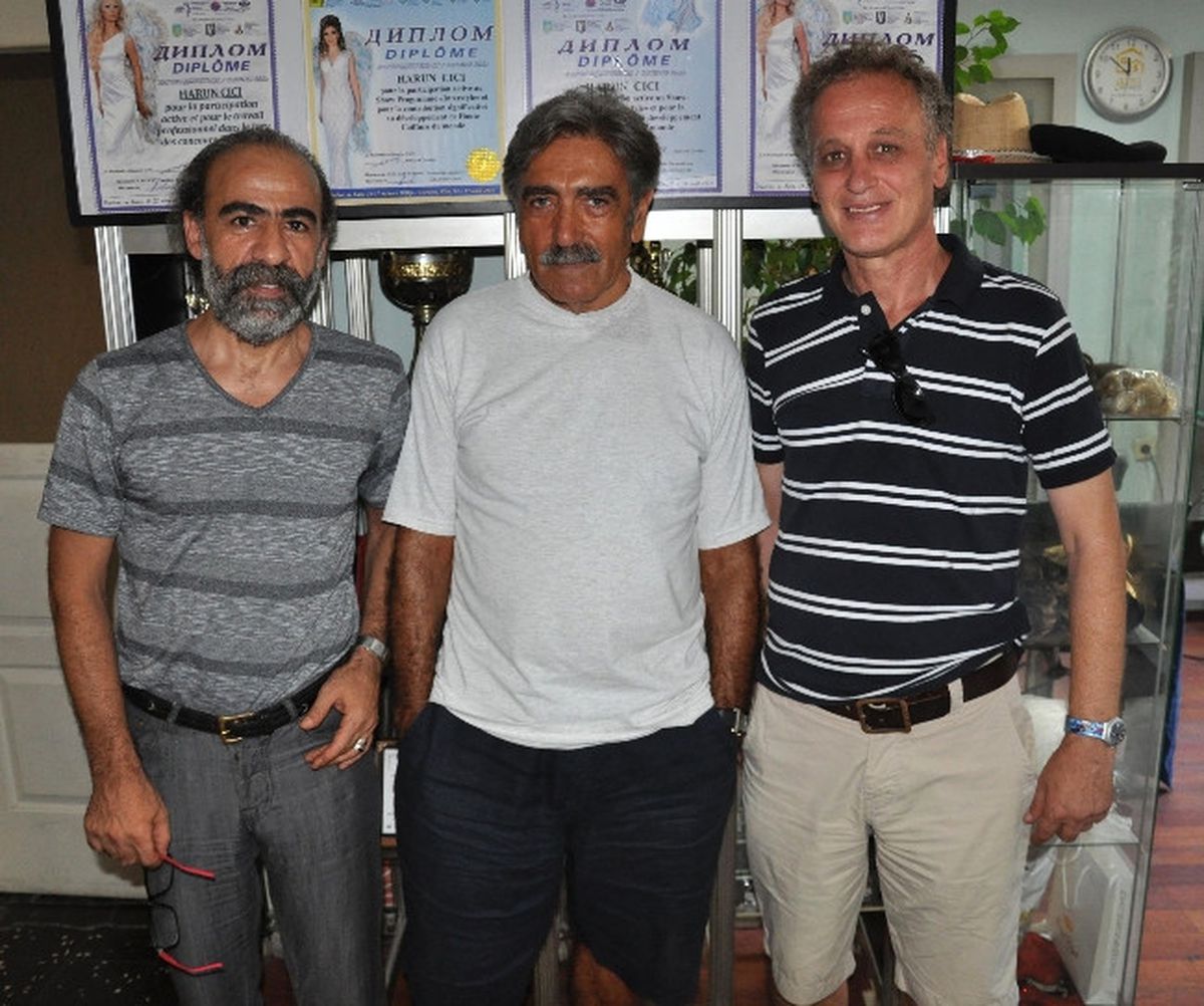 Ünlü Halk Ozanı Rahmi Saltuk İzmir\'de