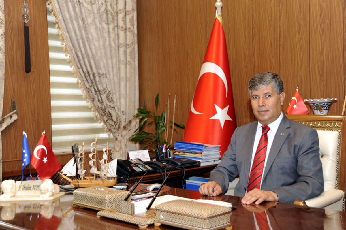 Vali Akpınar\'dan Ramazan Bayramı Kutlama Mesajı