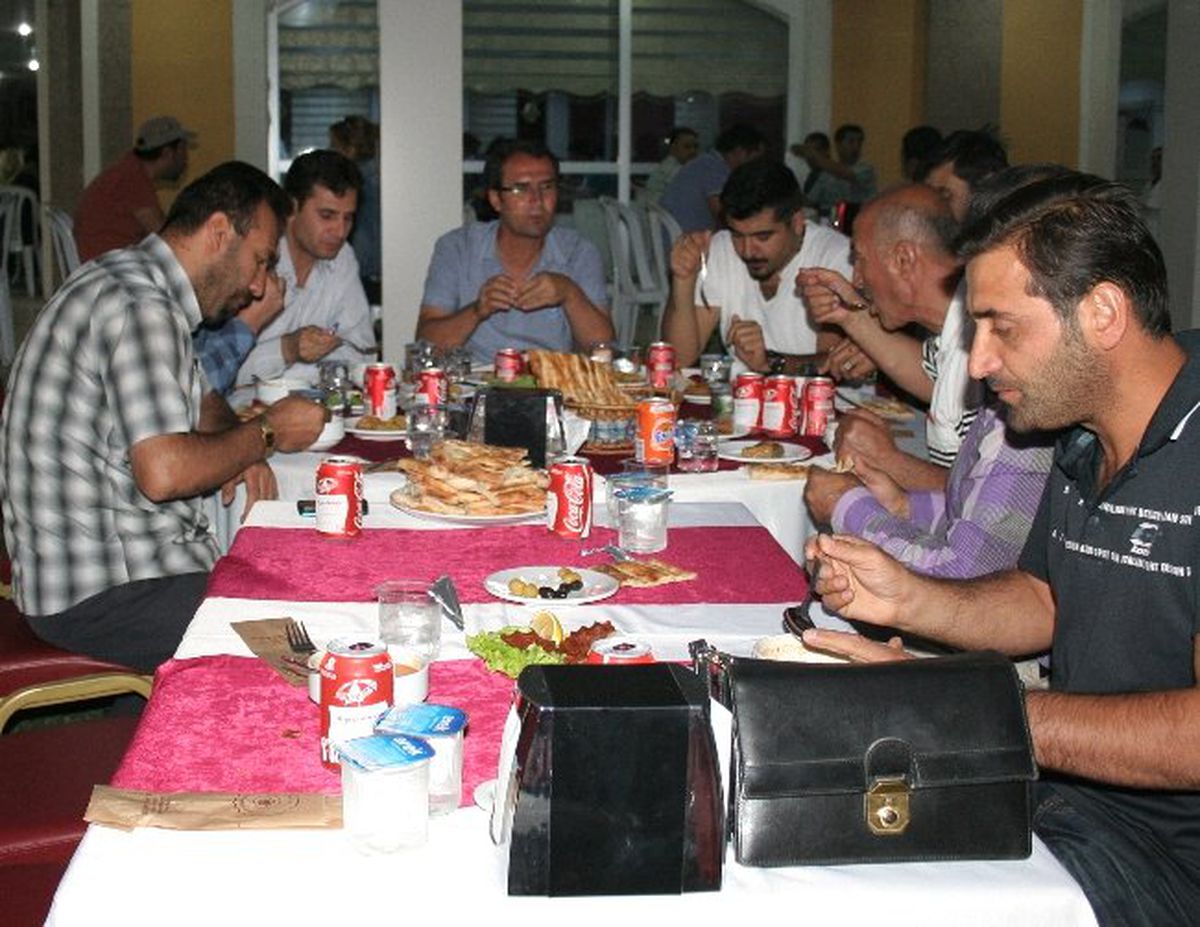 Van\'daki Gazete Temsilcileri İftarda Buluştu