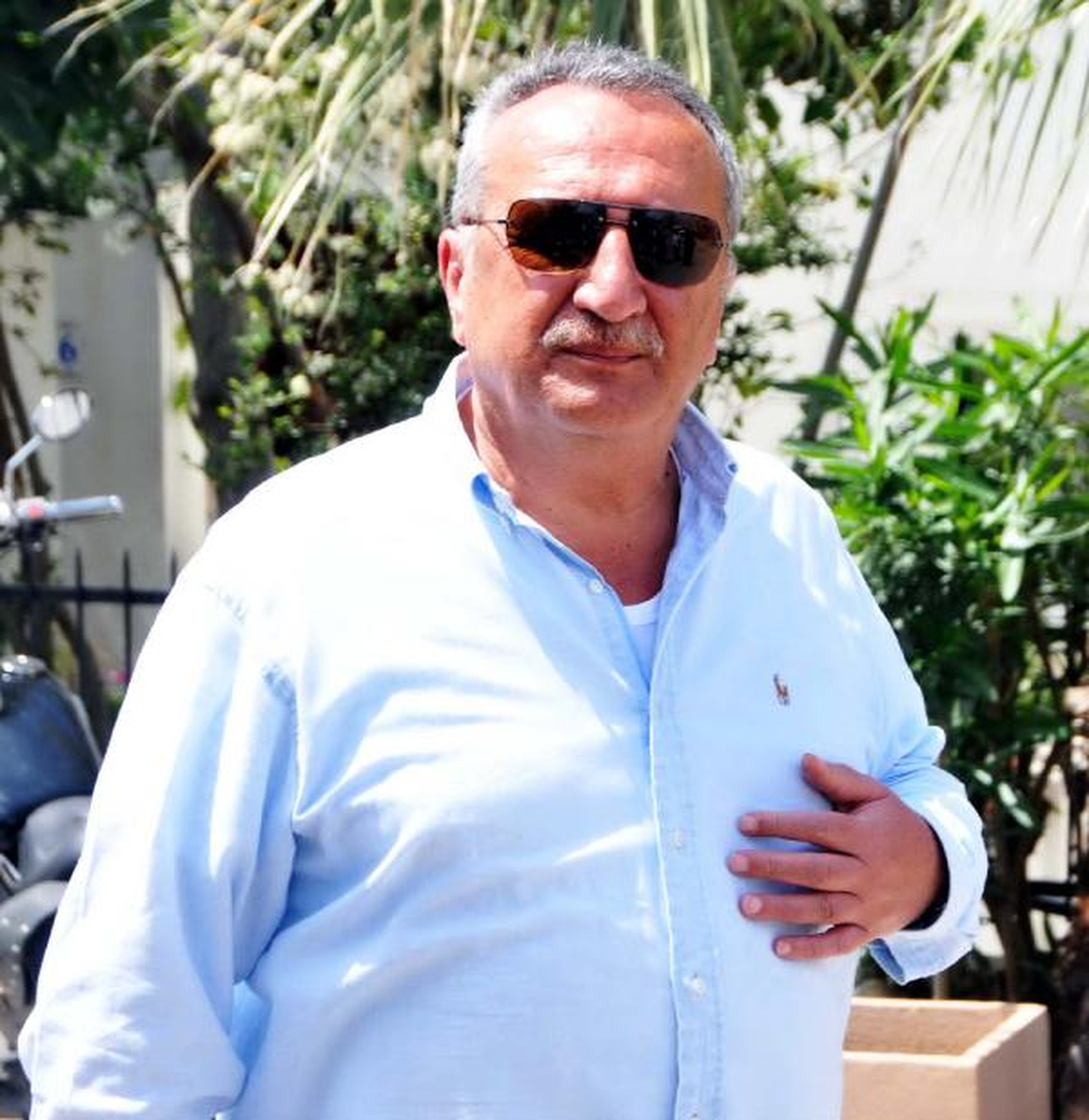 Ağar, Bayram Namazını Bitez\'de Kıldı