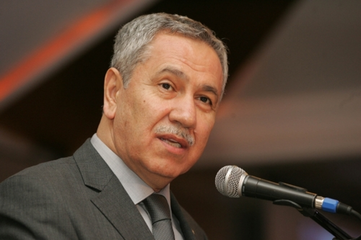 Arınç: Buruk Şekilde Bayramı Yaşayan Müslüman Kardeşlerimizi Unutmuyoruz