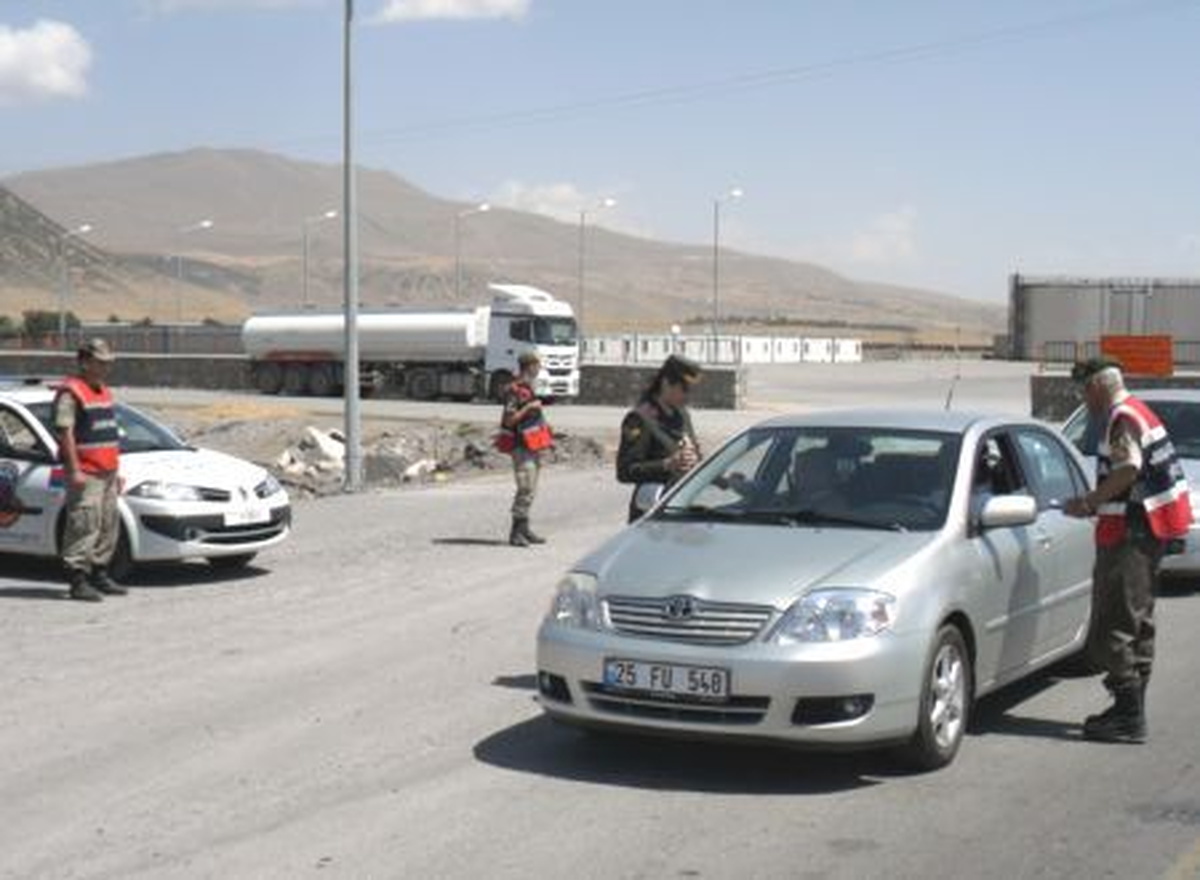 Bitlis\'te Jandarmadan Yol Denetimi
