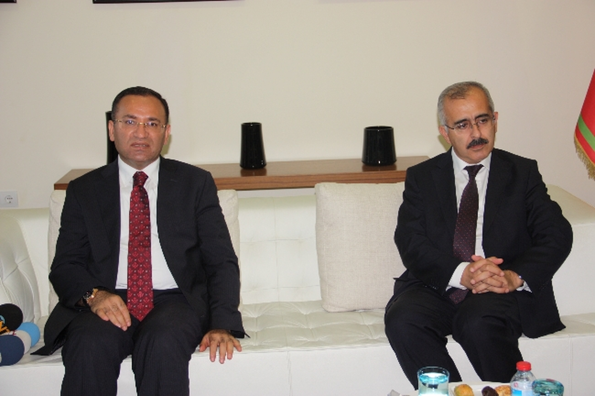 Bozdağ: "Yunanistan Haksız ve Hukuksuz Bir Uygulama Yapmaktadır"