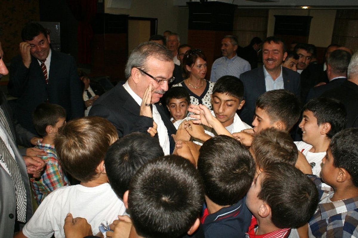 Düzce TSO Başkanı Çakır Çocukları Sevindirdi