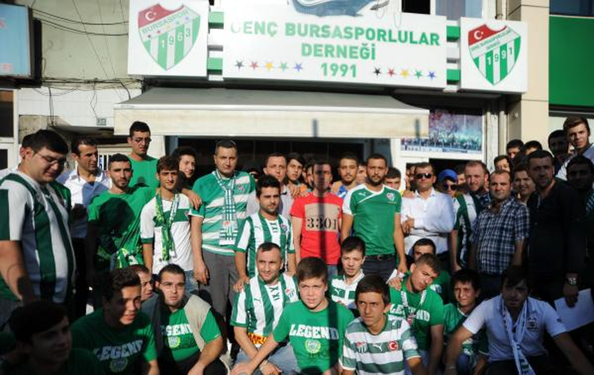 Genç Bursasporlular Derneği\'nden Bedava Kombine Uyarısı