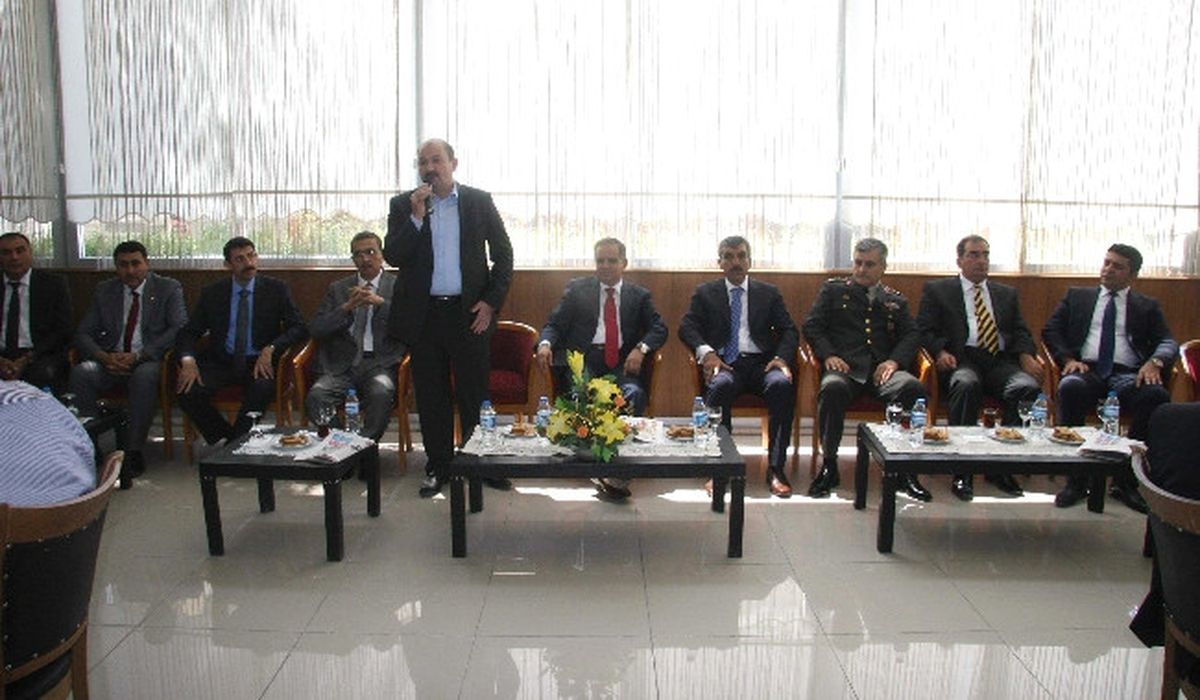 Kilis\'te Protokol ve Vatandaşlar Bayramlaştı