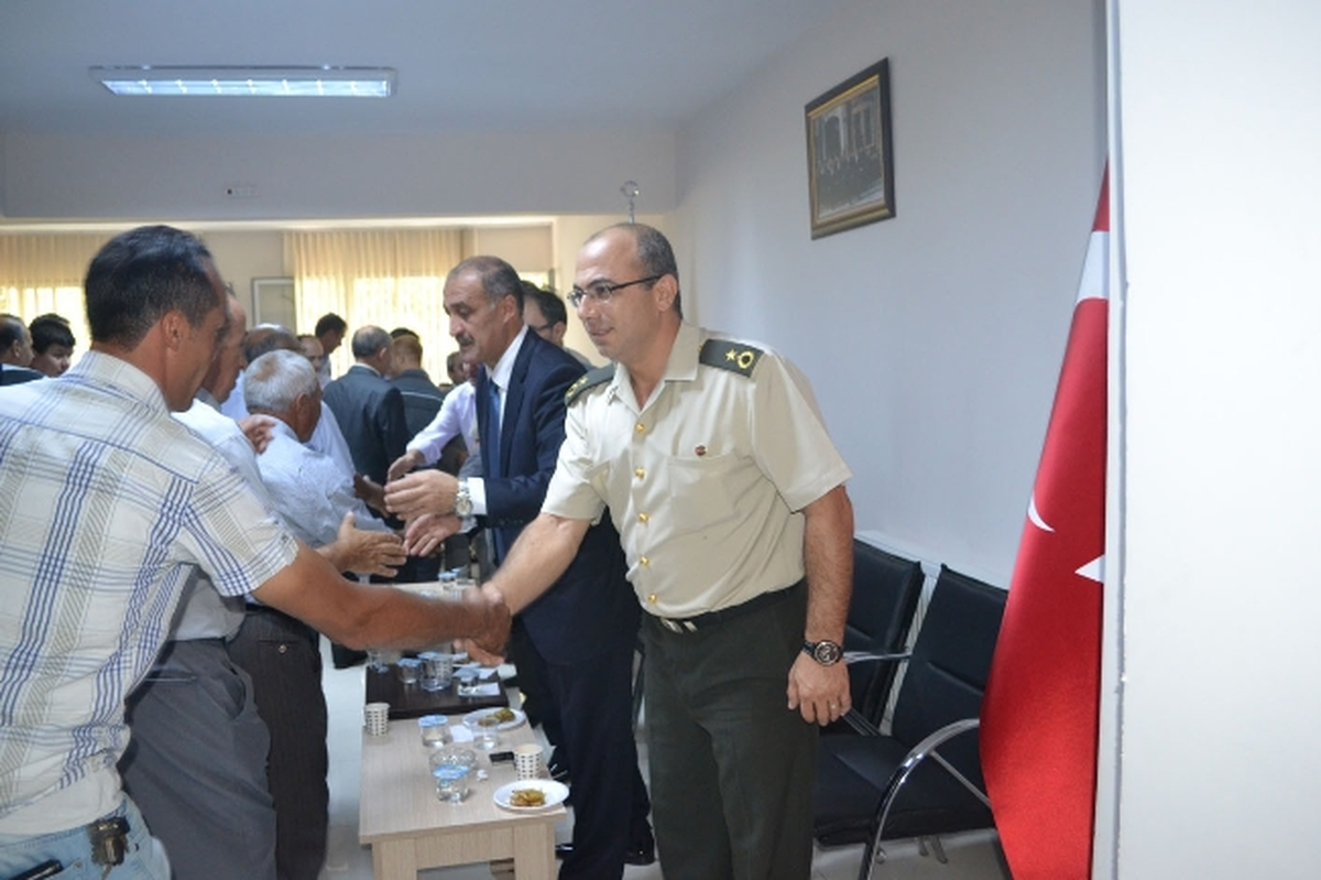 Kula\'da Protokol Bayramlaştı