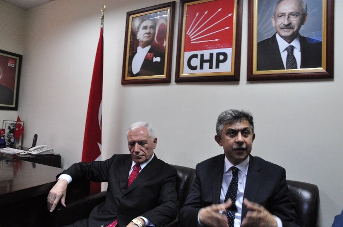Mehmet Haberal CHP İl Başkanlığında Partililer ile Bayramlaştı