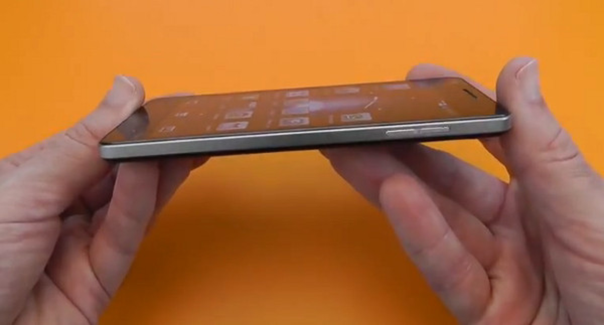 Oppo'dan 12 Mega Piksellik Kameralı Telefon
