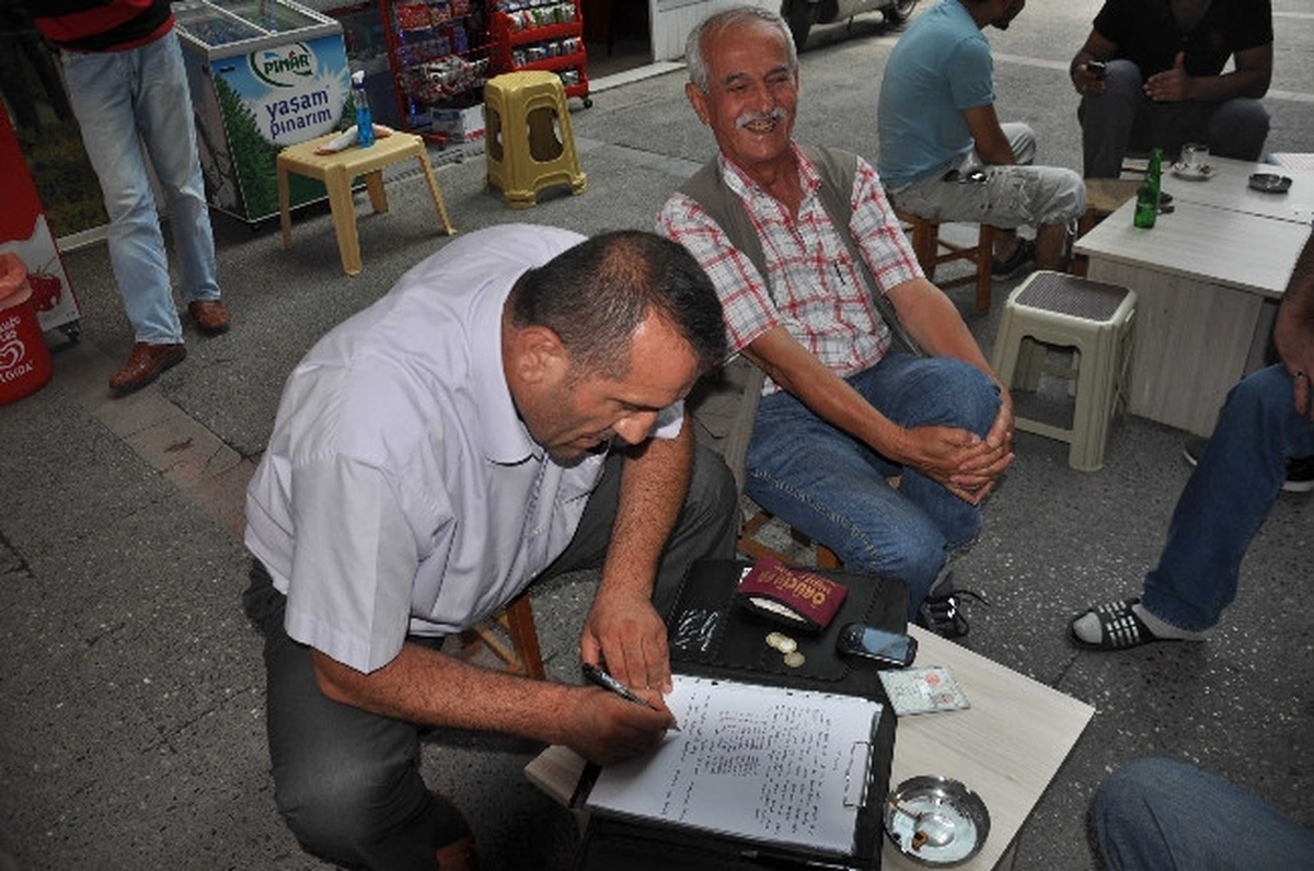 Para Kesesi Ayağına Takıldı