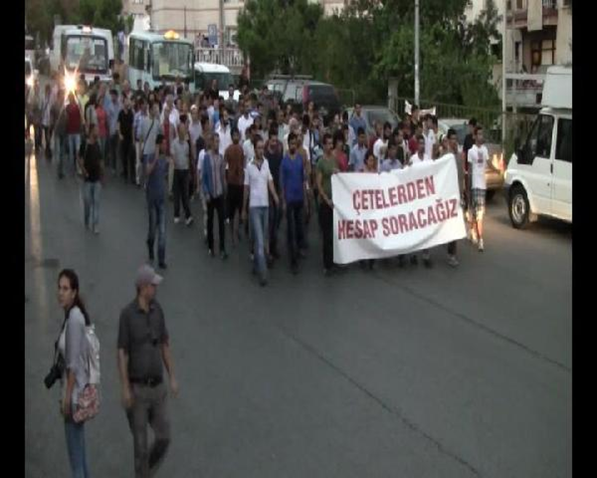 Maltepe\'de Peş Peşe Silahlı Saldırı: 9 Kişi Vuruldu