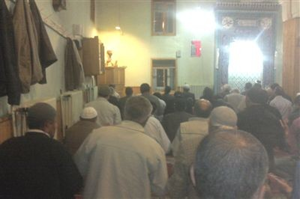 Pasinler\'de Vatandaşlar Bayram Namazı İçin Camilere Akın Etti