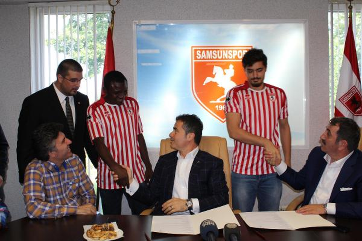 Samsunspor\'da, Bakan Kılıç\'ın da Katılımıyla 2 İmza