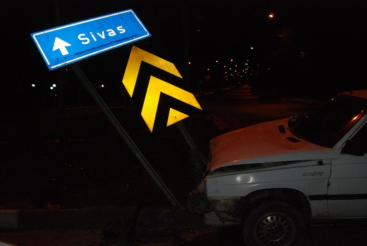 Tokat\'ta Trafik Kazası: 3 Yaralı