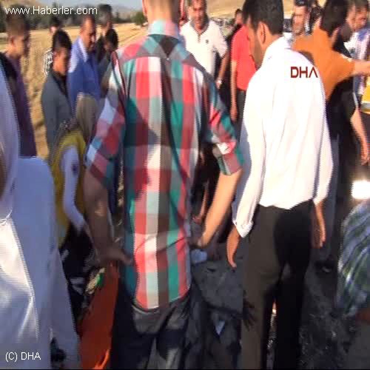 Yozgat\'ta 2 Otomobil Çarpıştı: 4 Ölü 3 Yaralı
