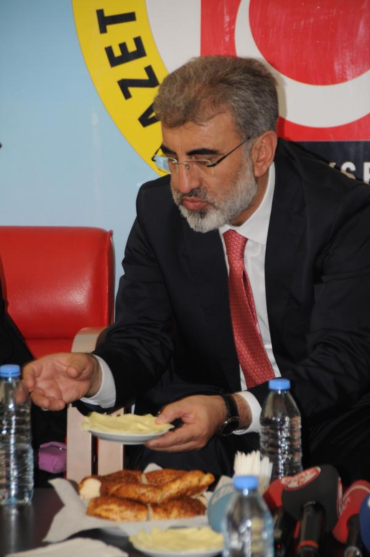 Bakan Yıldız: Akaryakıttaki İndirim Olumlu (2)