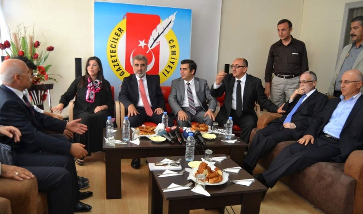 Bakan Yıldız\'dan Gazeteciler Cemiyeti\'ne Ziyaret