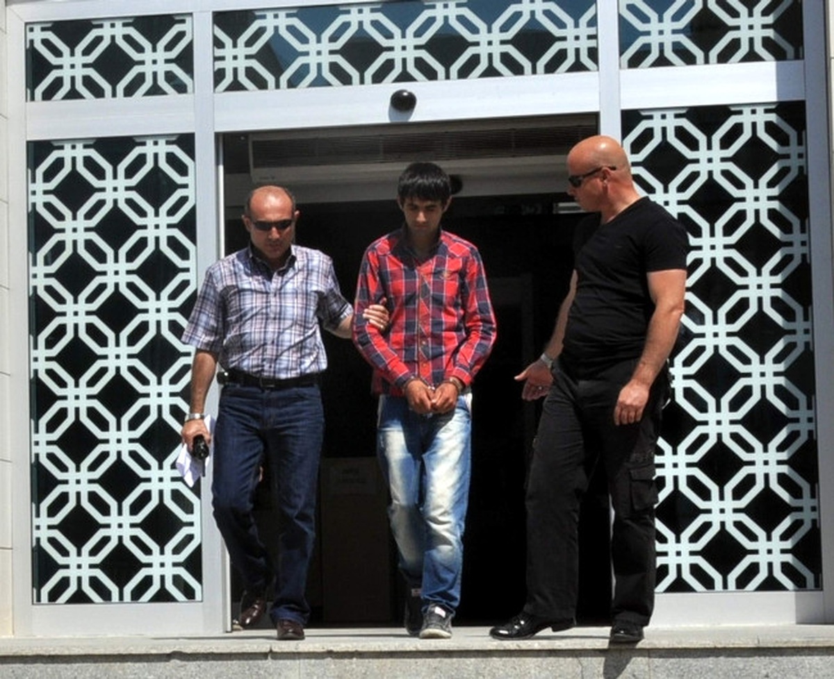 Bayram Ziyaretine Gidenleri Gasp Ettikleri İddia Edilen İki Kişi Yakalandı