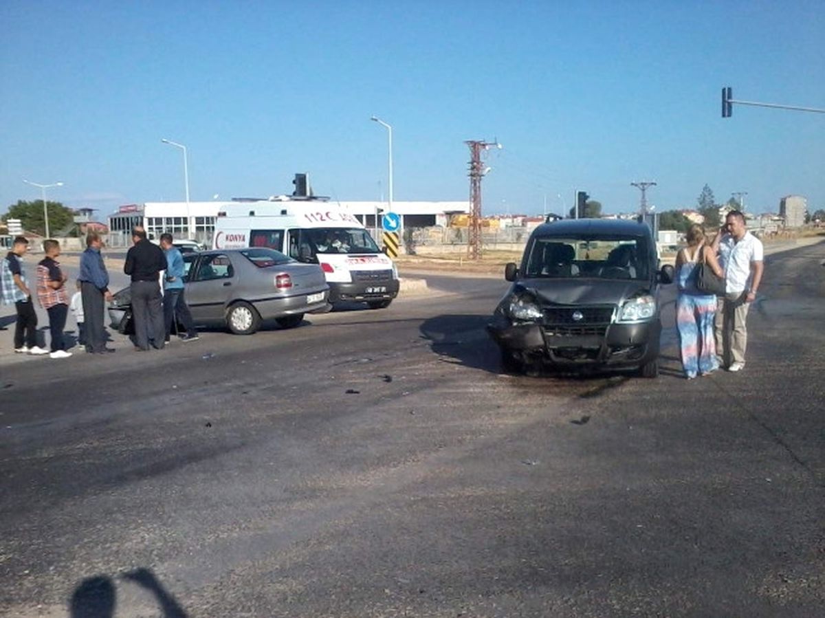 Beyşehir\'de Trafik Kazası: 5 Yaralı