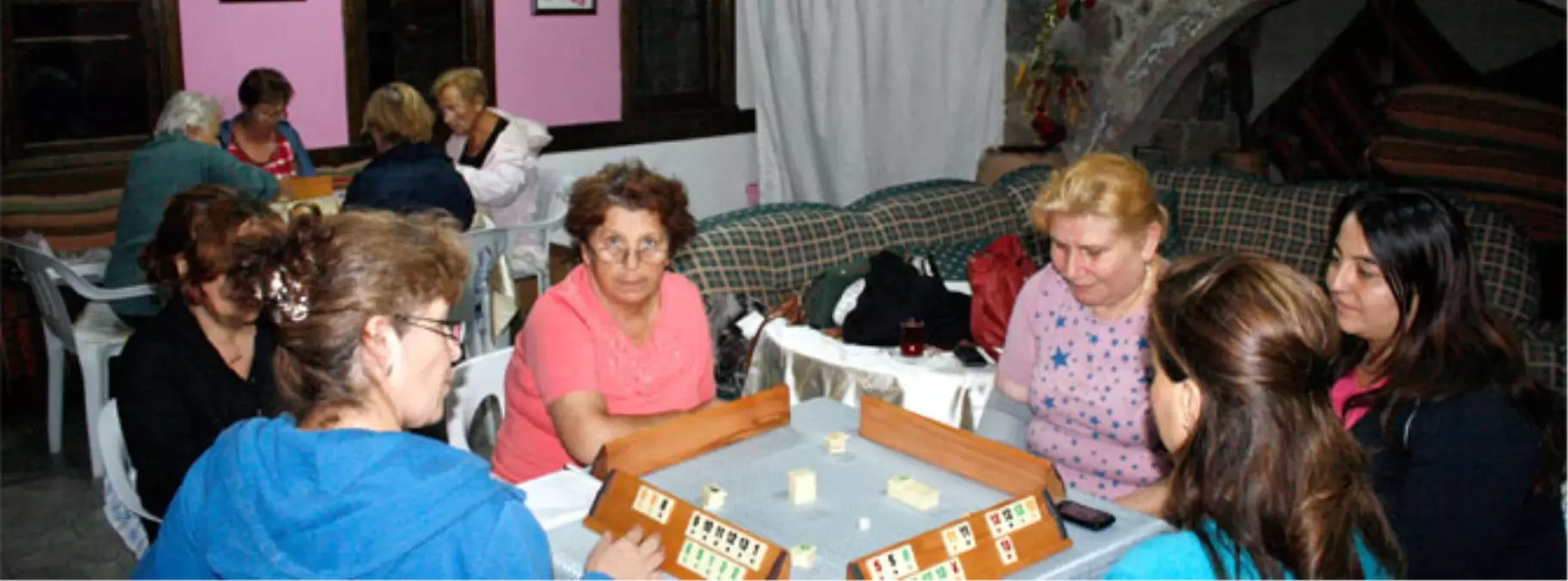 Bu Kahvehaneye Erkeklerin Girmesi Yasak