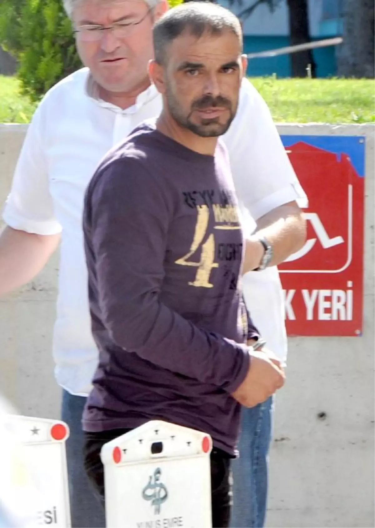 Cezaevi Firarisi Rastgele Ateş Etti: 2 Yaralı