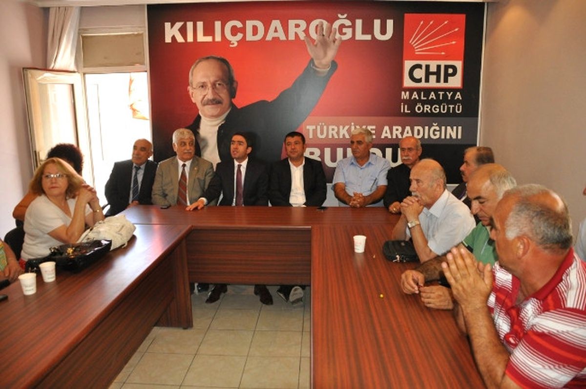 CHP\'de Bayramlaşma Töreni Düzenlendi