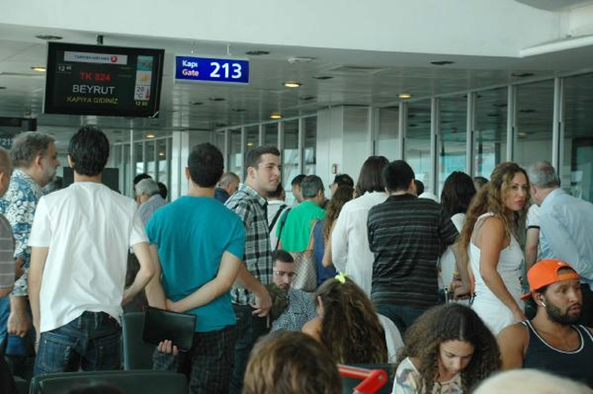 Ek /// Beyrut\'ta İki THY Pilotu Kaçırıldı /// Thy, Beyrut\'a Ekip Gönderdi