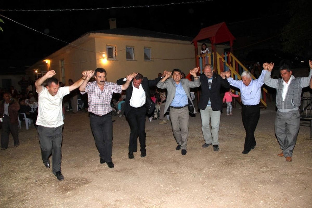 Gökçekentli Köylüler Şenlikte Bir Araya Geldi