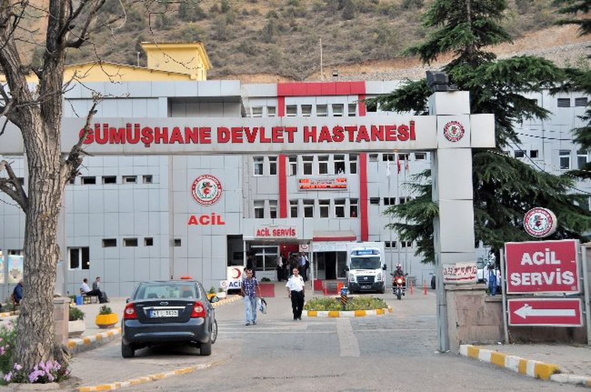 Gümüşhane\'de 2 Ayrı Kazada 12 Kişi Yaralandı