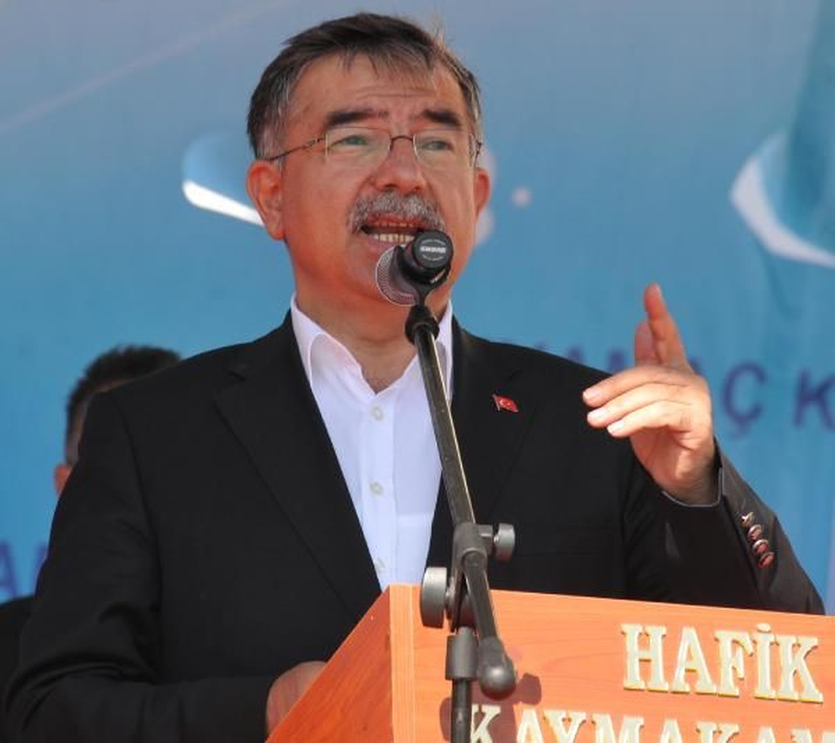 Milli Savunma Bakanı Yılmaz Sivas\'ta
