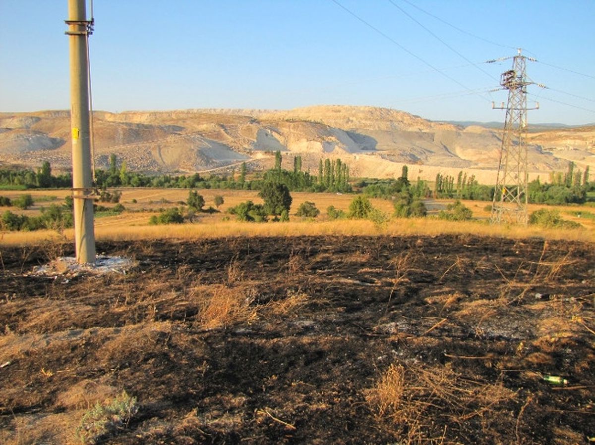 Patlayan Elektrik Trafosu Yangına Neden Oldu