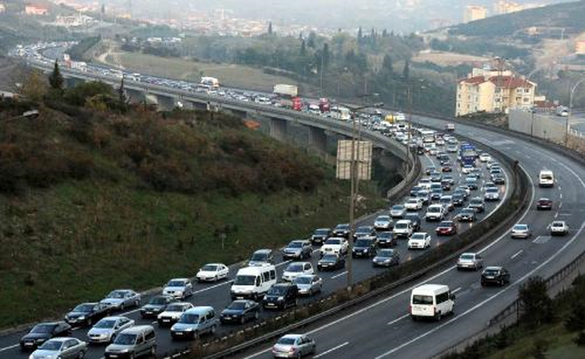 Trafikte Bayram Tatili Dönüşü Alarmı