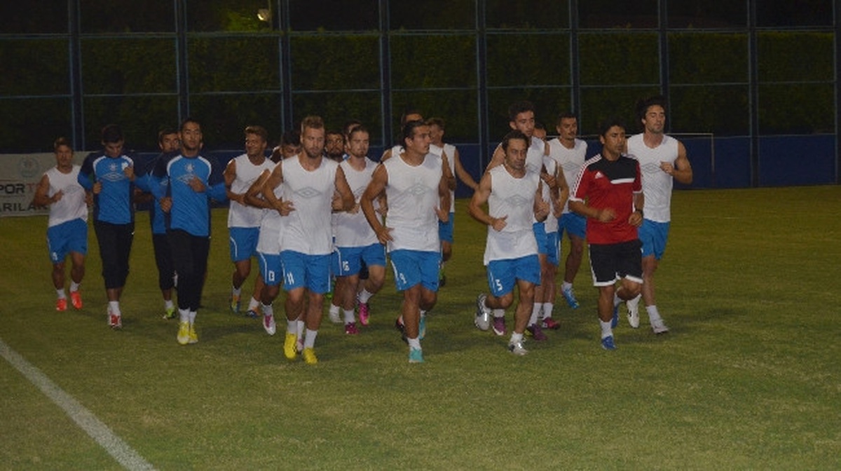 Adana Demirspor Adana\'da İlk İdmanını Yaptı
