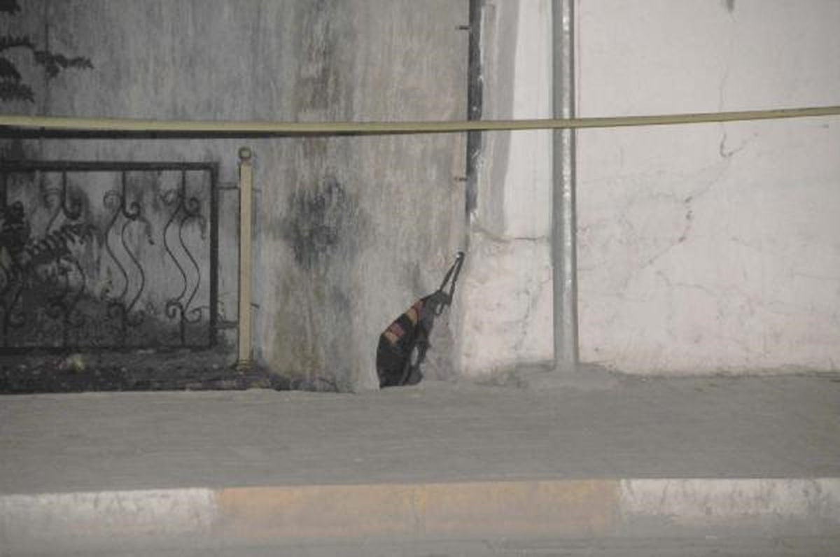 Akçakale\'de Kaymakamlık Binası Önünde Bomba Paniği