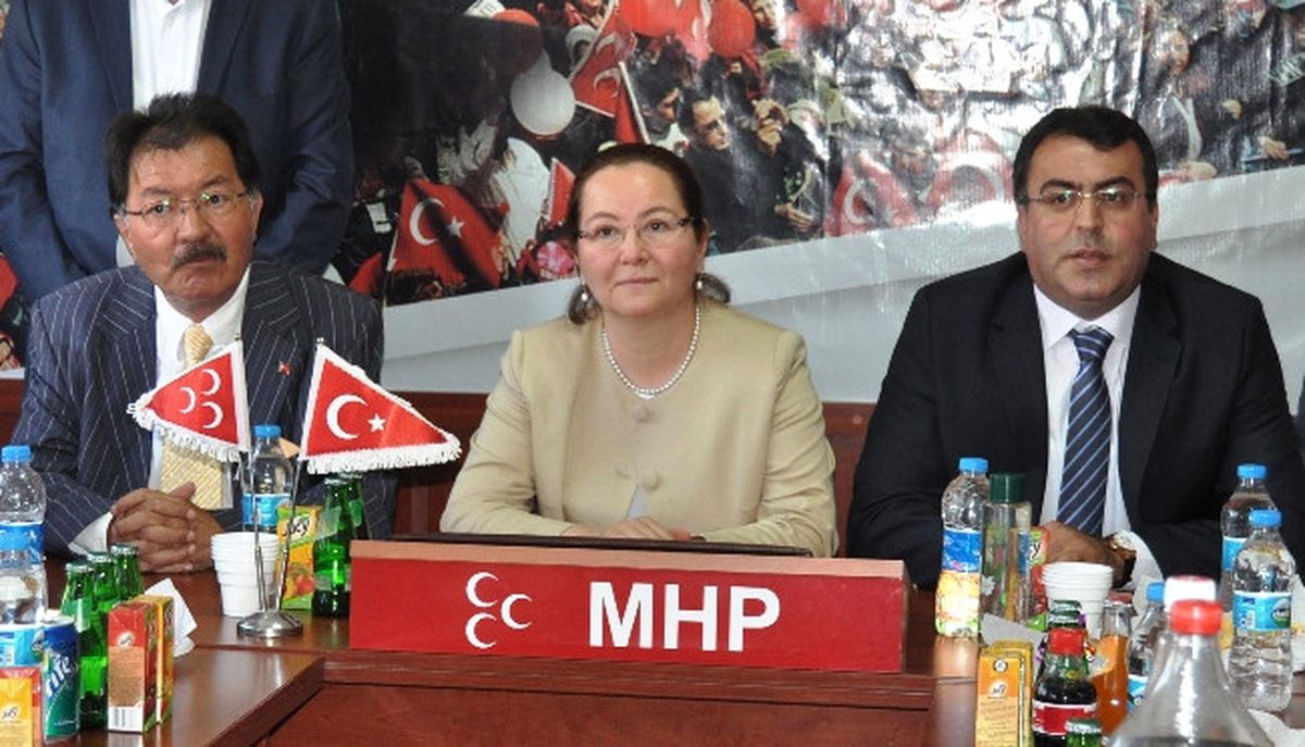 Arınç'a 'Musalla Taşı' Göndermesi