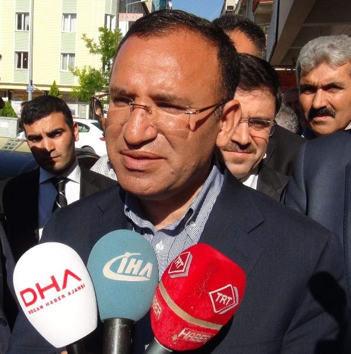 Başbakan Yardımcısı Bozdağ: "Milletimiz Kılıçdaroğlu ve Bahçeli\'den Daha İyi Siyaseti Okuyor"