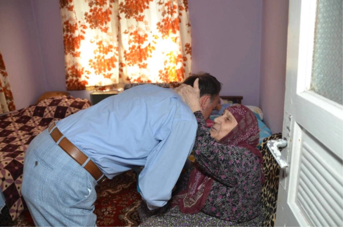 Başkan Karabalık\'tan Gazi Yaşlı ve Hasta Ziyaretleri