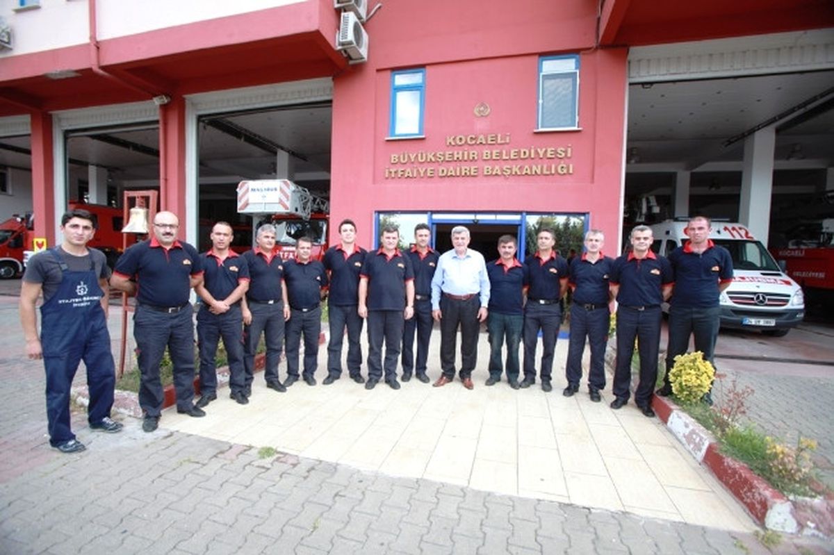 Başkan Karaosmanoğlu, Bayramda Çalışan Personellerin Bayramını Kutladı