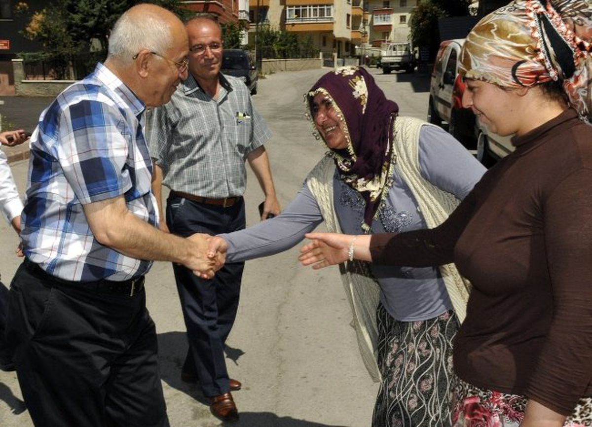 Başkan Yaşar Yenimahalleliler ile Bayramlaştı