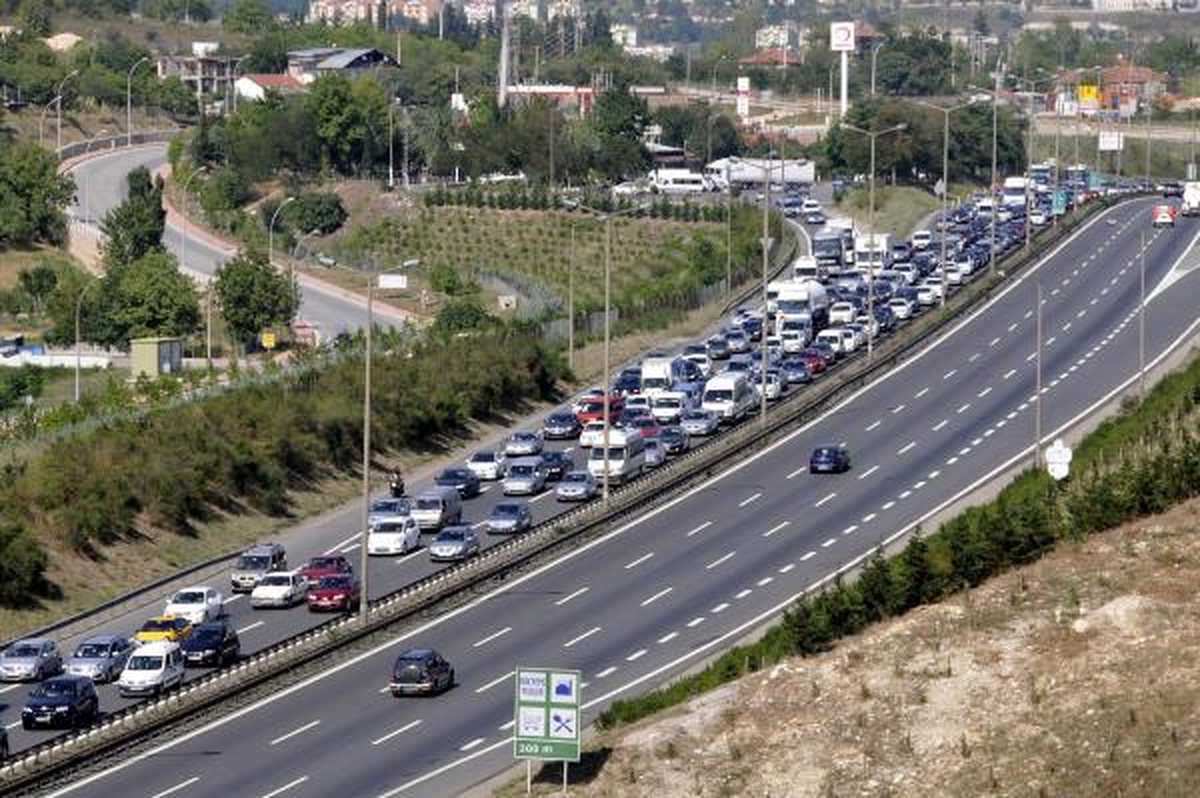 Bayram Tatilcileri Akın Akın Dönüşe Başladı