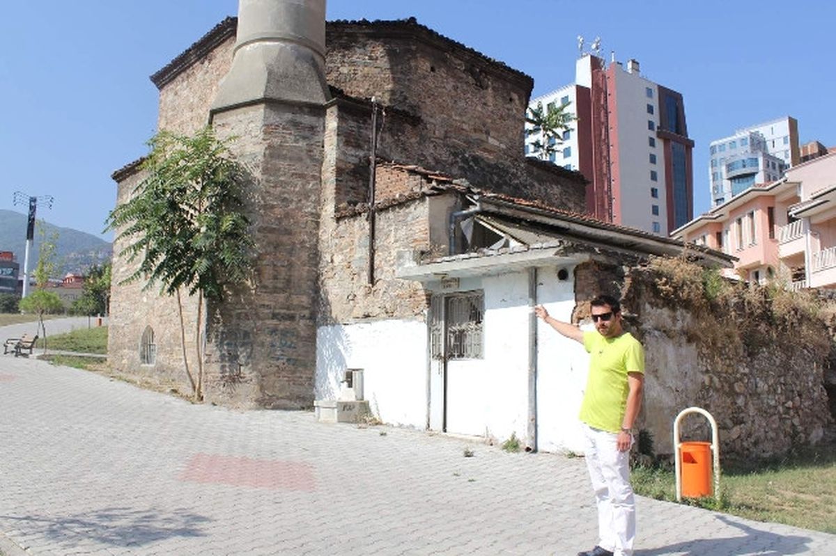Bursa\'da 5 Cami İbadete Açılmak İçin Bürokratları Bekliyor