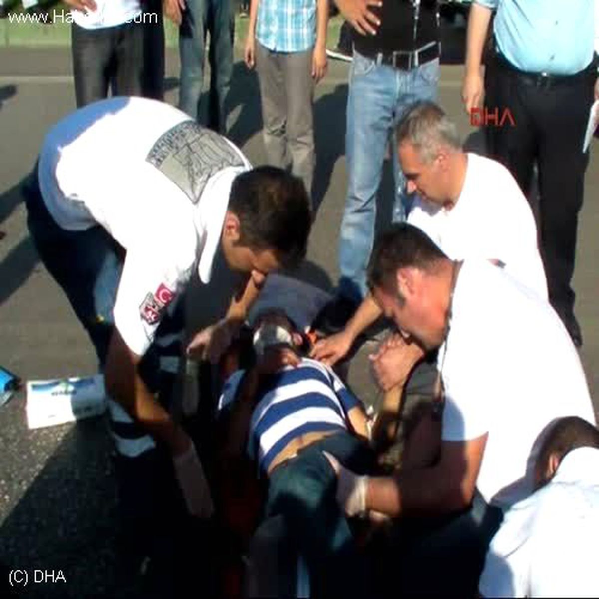 Bursa Motosikletli Gençler Ölümden Döndü